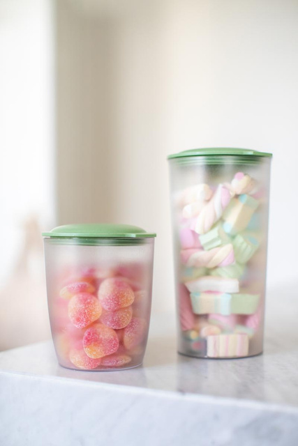 Étel tároló, OVÁLIS, 1,4 L, M méret, KOZIOL