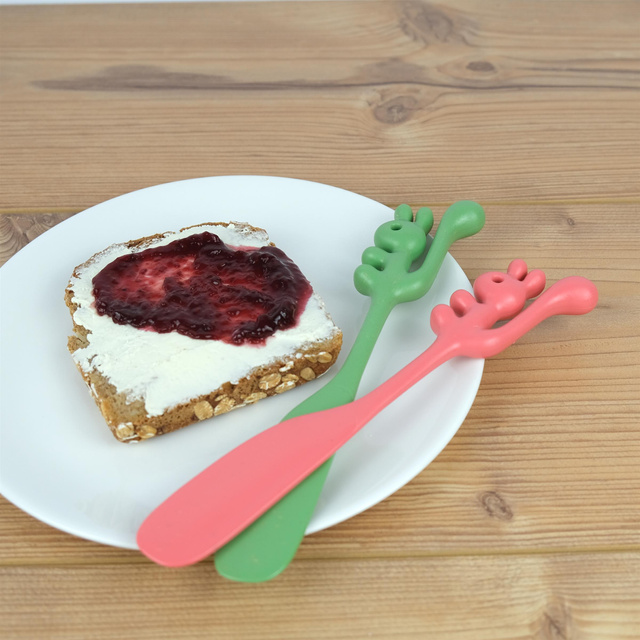 Kenyérkenő kés, YUMMI rágcsáló pálcika, KOZIOL